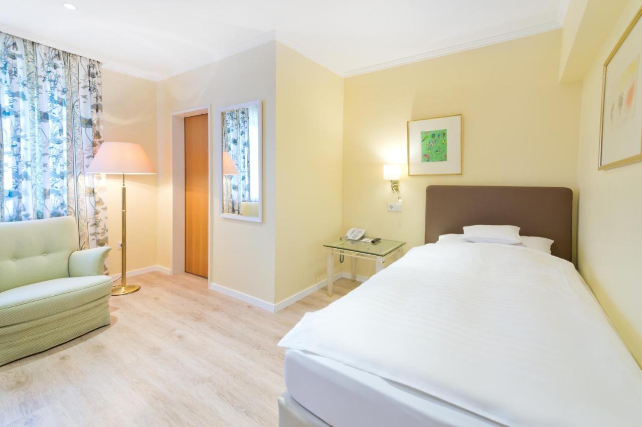 Hotel Romantik Waldhotel Mangold Bergisch Gladbach