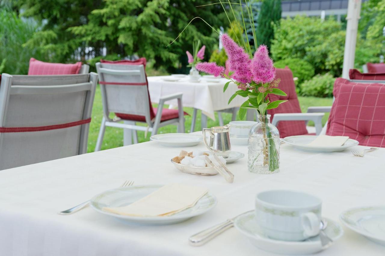 Romantik Waldhotel Mangold 4*
